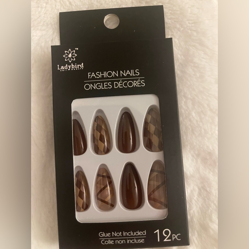 🤍🤍🤎Fashion Nails - Brown - Picture 4 of 9